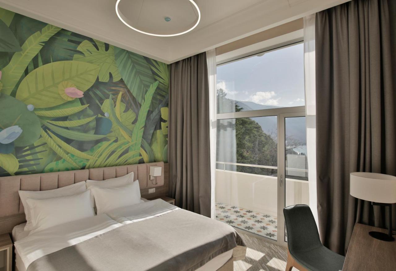 Garden Resort Гагра Экстерьер фото