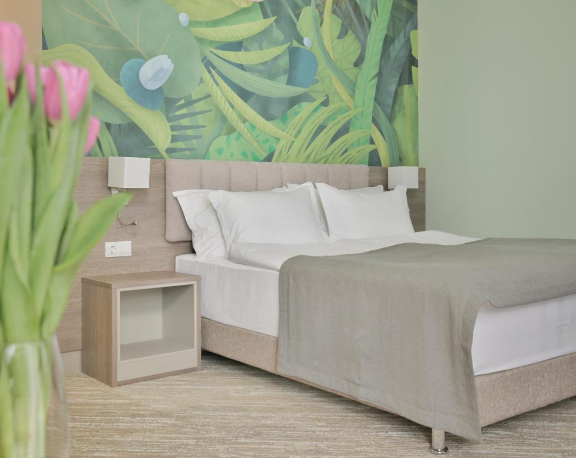 Garden Resort Гагра Экстерьер фото