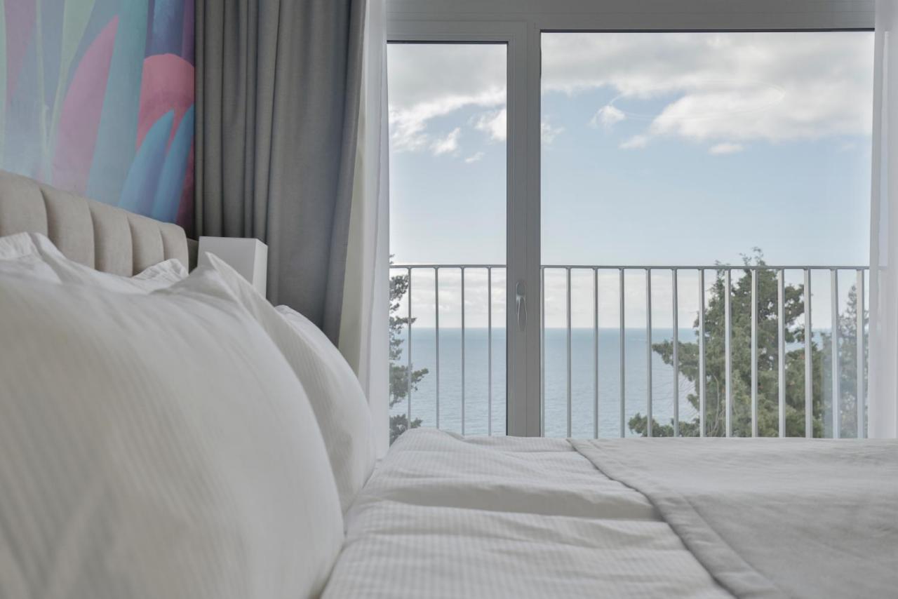 Garden Resort Гагра Экстерьер фото
